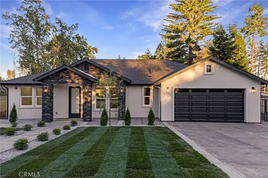 8470 Montna Drive, Paradise