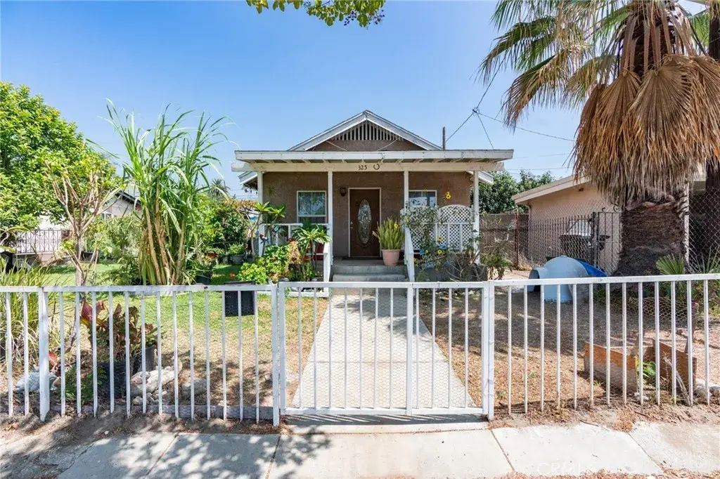 325 W Crescent Drive, Azusa