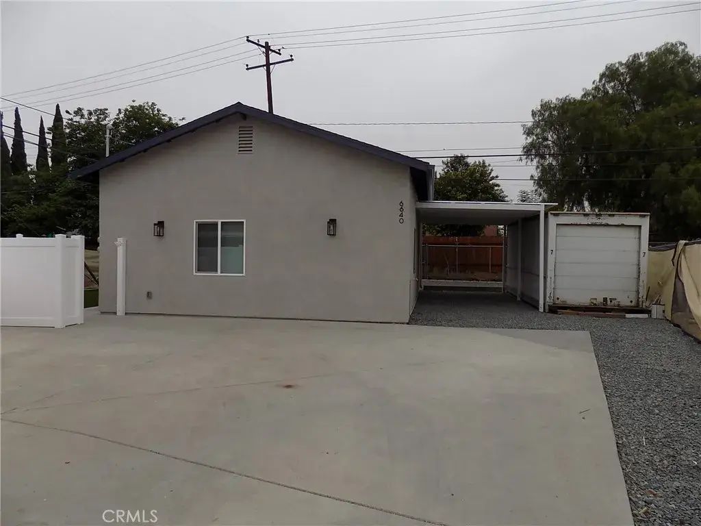 6640 Lake Street, Riverside