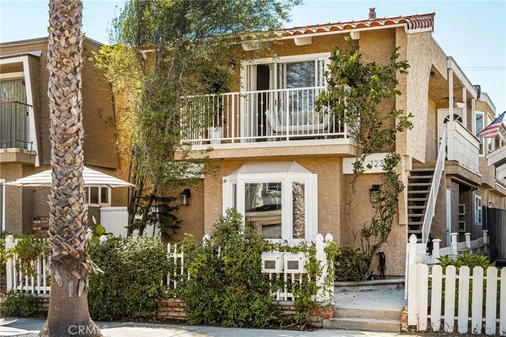 123 13th Street 1, Seal Beach