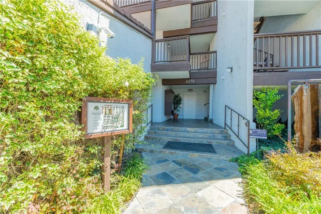 6275 Canoga 61, Woodland Hills