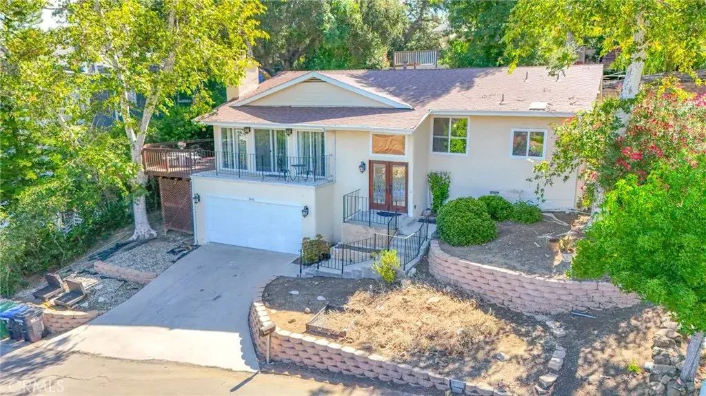3514 Pansy, Calabasas