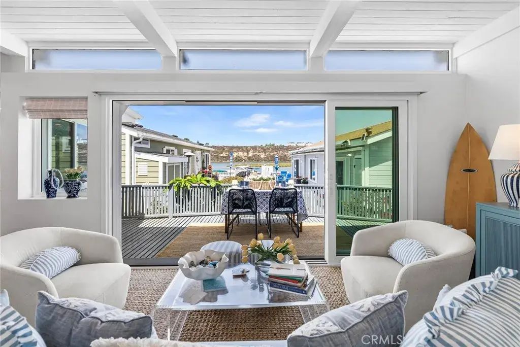 8 Saratoga, Newport Beach