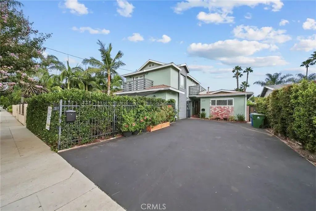 12319 Erwin, Valley Glen