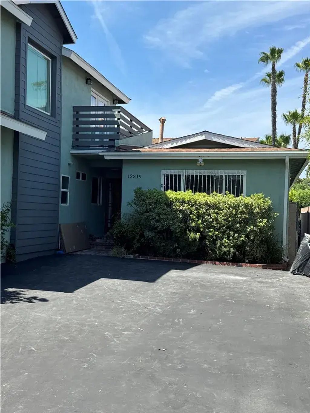 12319 Erwin, Valley Glen