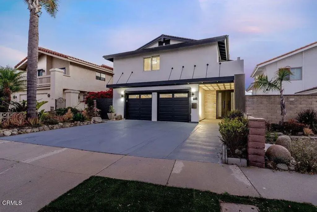 2431 Victoria Avenue, Oxnard