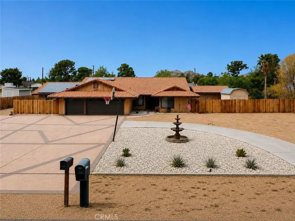 14182 Gayhead, Apple Valley