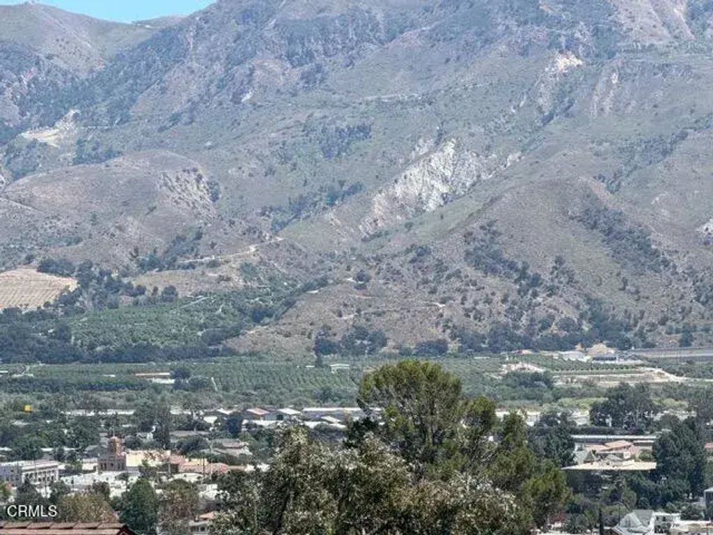 657 Dana Drive, Santa Paula