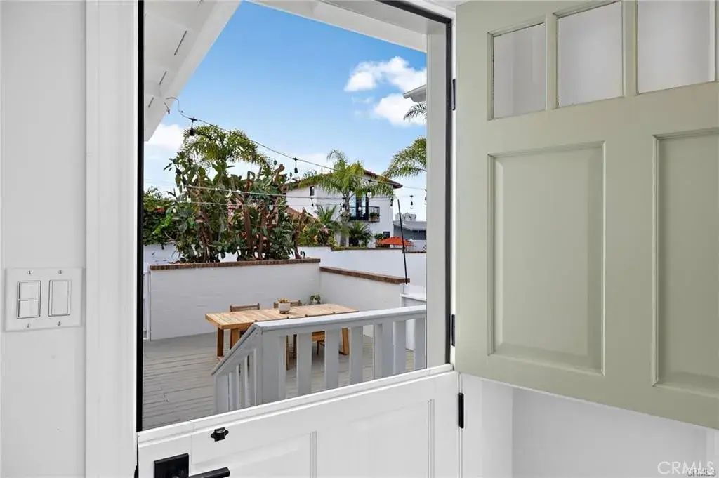 226 La Jolla, Newport Beach