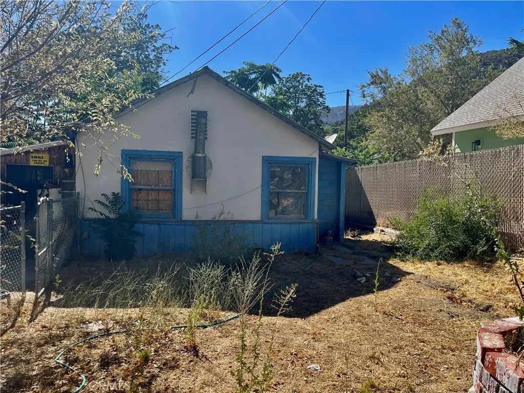 705 Fresno, Frazier Park