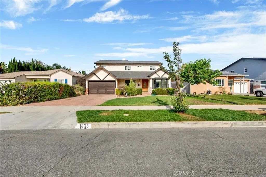 1432 N Catalina Street, Burbank