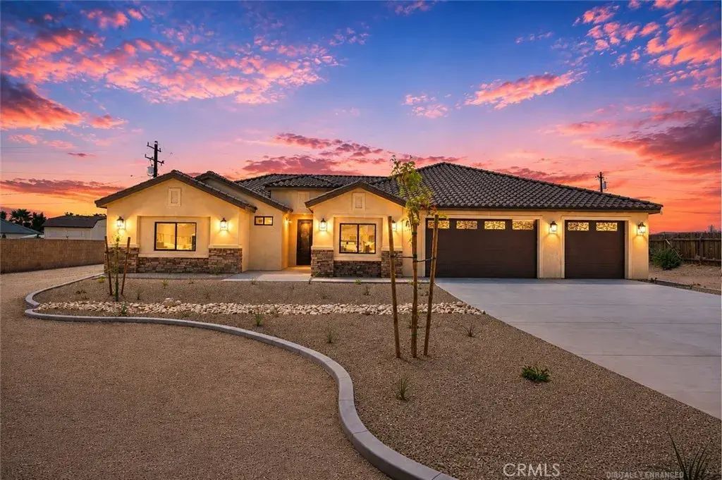 19976 Haida Road, Apple Valley