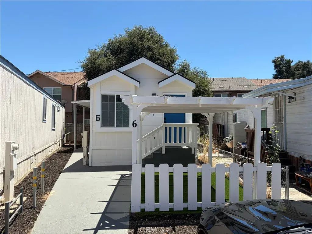 5715 Santa Cruz 6, Atascadero