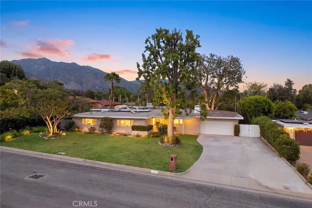 206 Oak Meadow Road, Sierra Madre