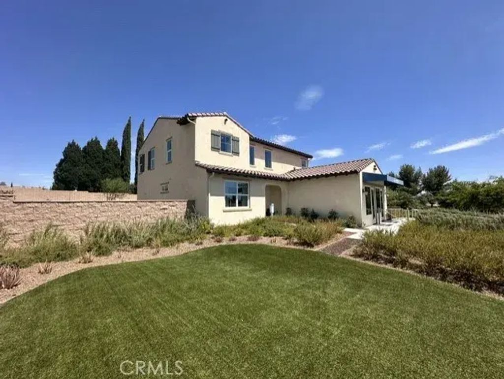 4233 Daisy, Banning