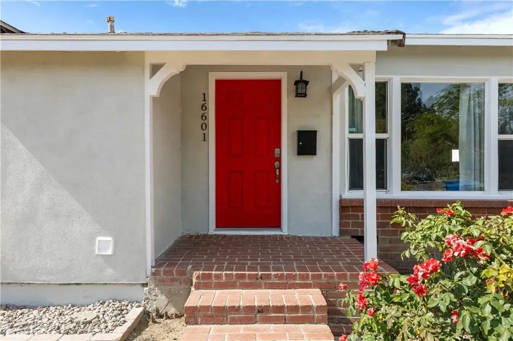 16601 Valerio Street, Los Angeles