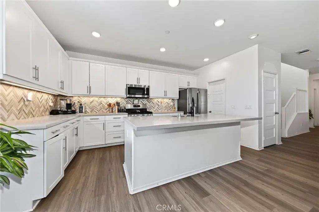853 Blue Orchid, Beaumont