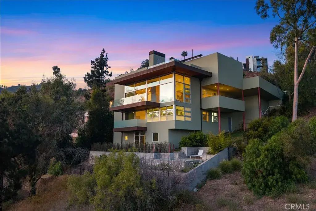 21826 Castlewood Drive, Malibu
