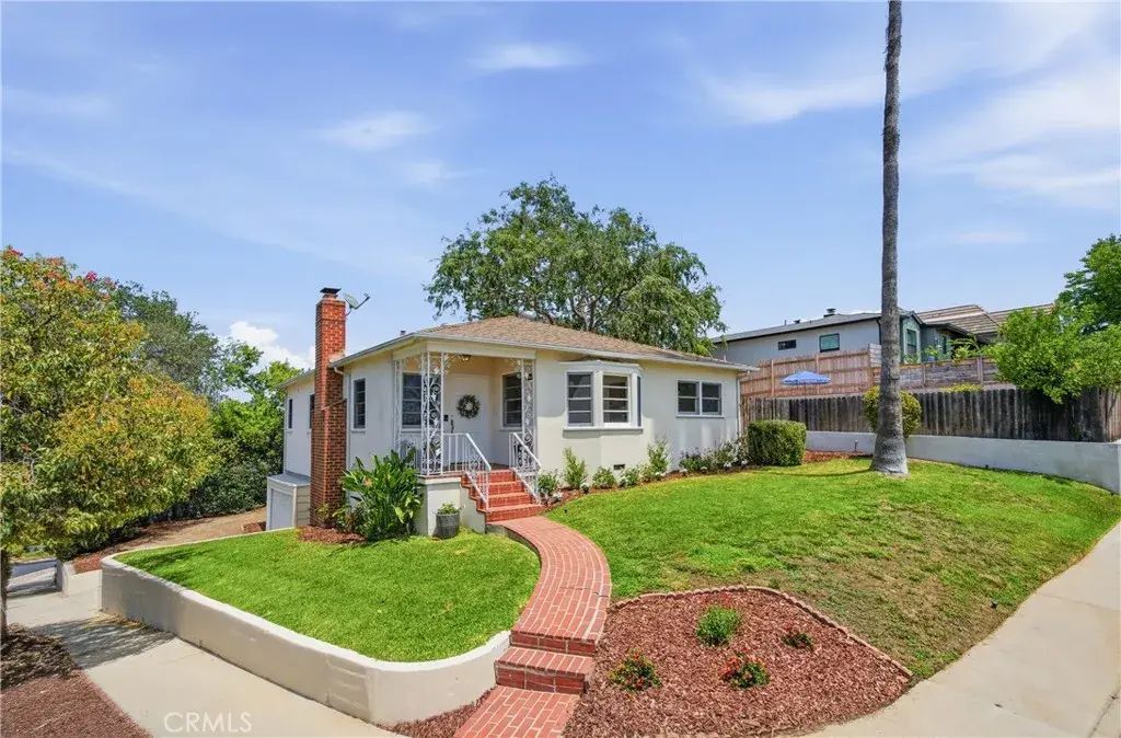 130 Sequoia Drive, Pasadena