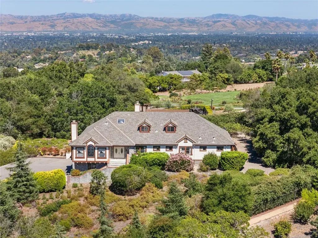 27220 Carrington, Los Altos Hills