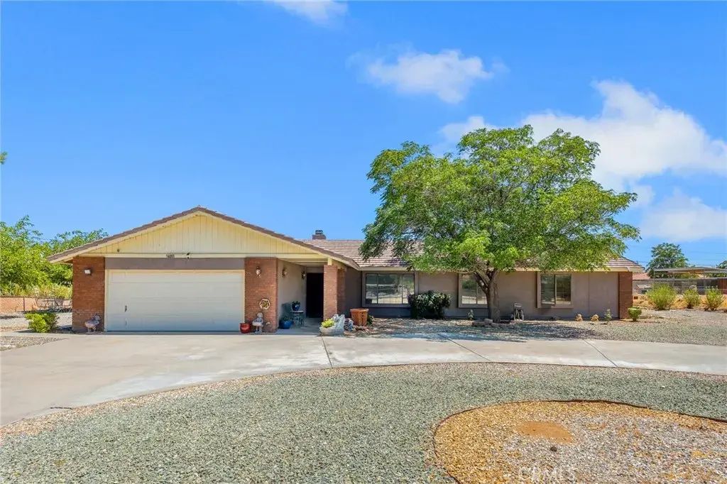 14861 Riverside, Apple Valley