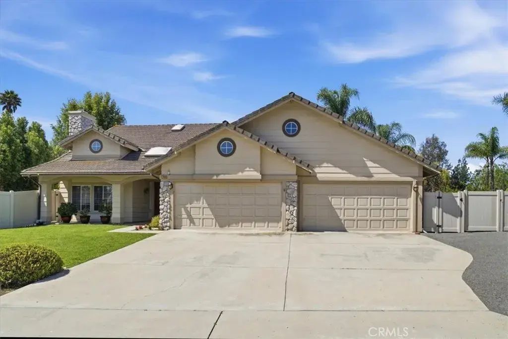 2749 Silver Oak, Escondido
