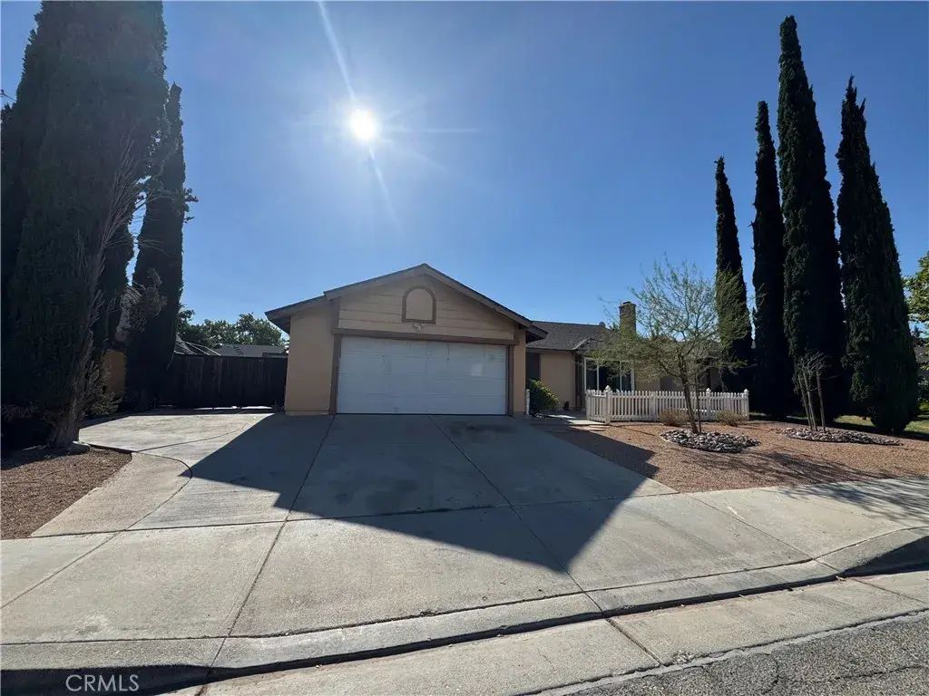 37736 Janus Drive, Palmdale