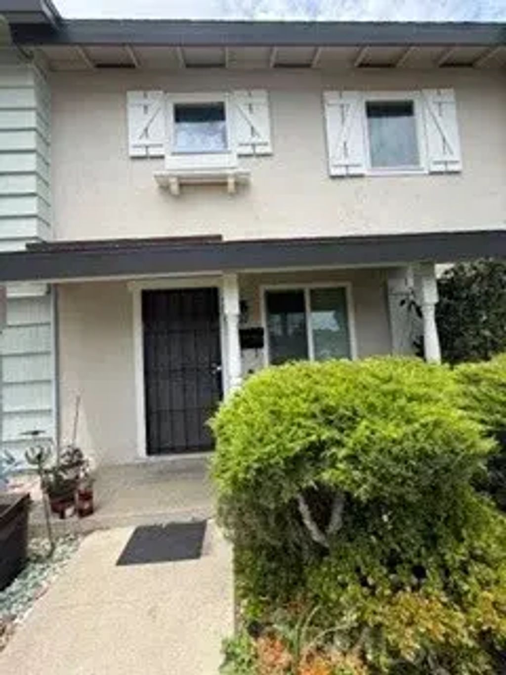 9675 Adams, Huntington Beach
