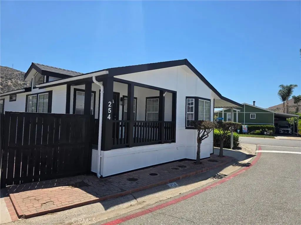 4901 Green River #254, Corona