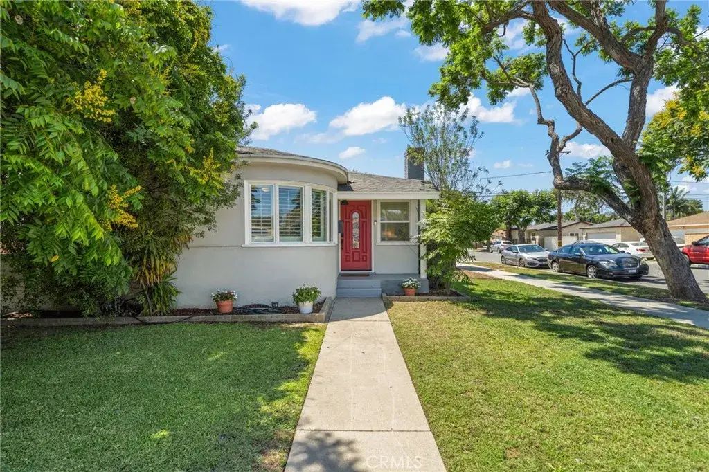 300 E Adams Street East, Long Beach