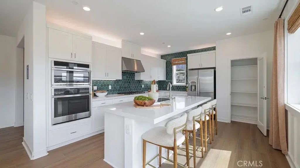 2148 Aneto Way, Santa Paula