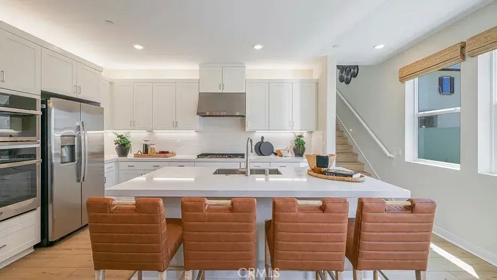 2146 Aneto Way, Santa Paula