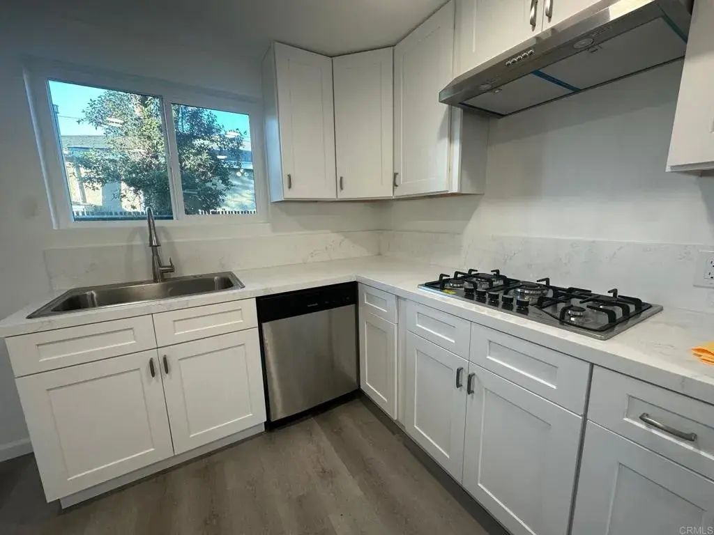 742 Morrison Street, 