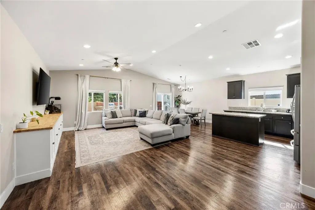229 Country Club, Calimesa