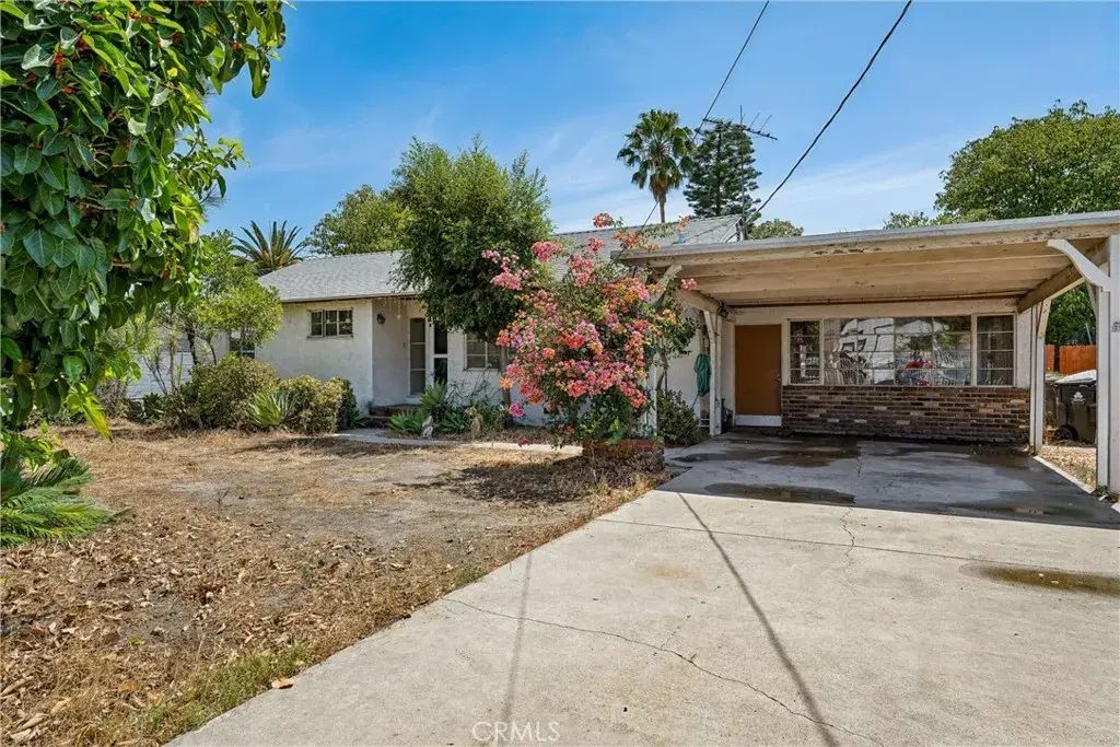 8557 Remick, Los Angeles