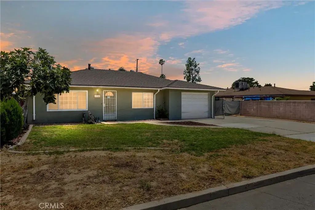 27143 Norwood, Highland