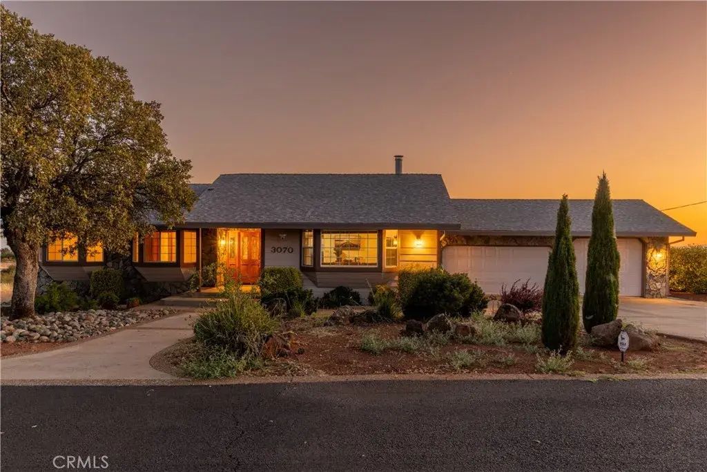 3070 Royal Meadow, Paradise