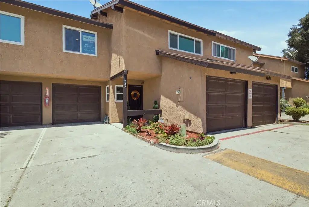 229 S Palm Avenue, Santa Paula