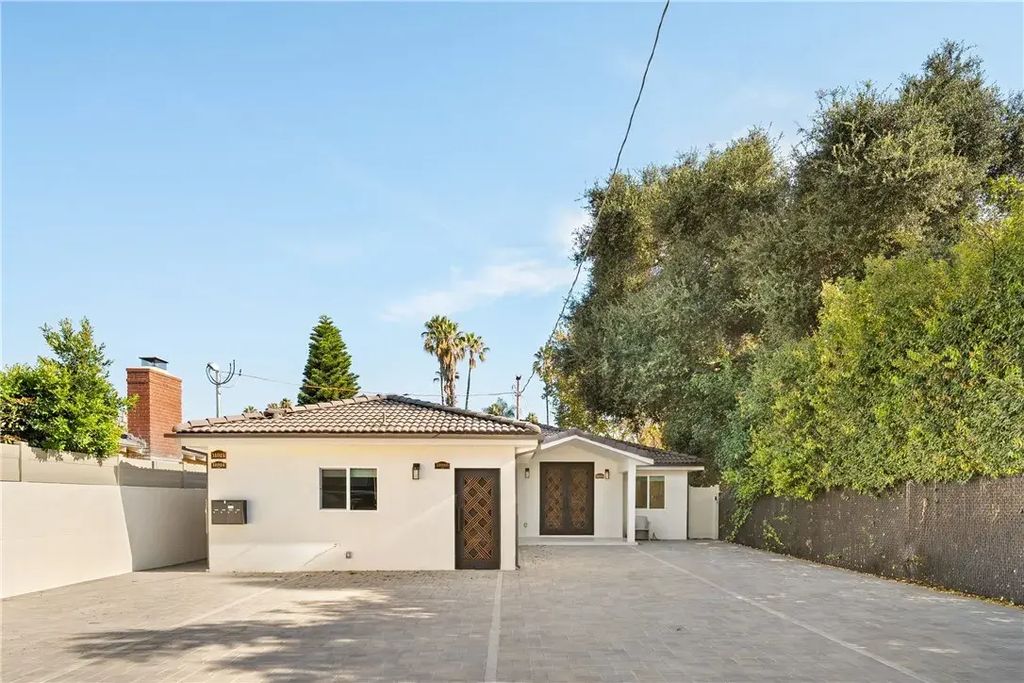 14926 Kittridge St, Van Nuys