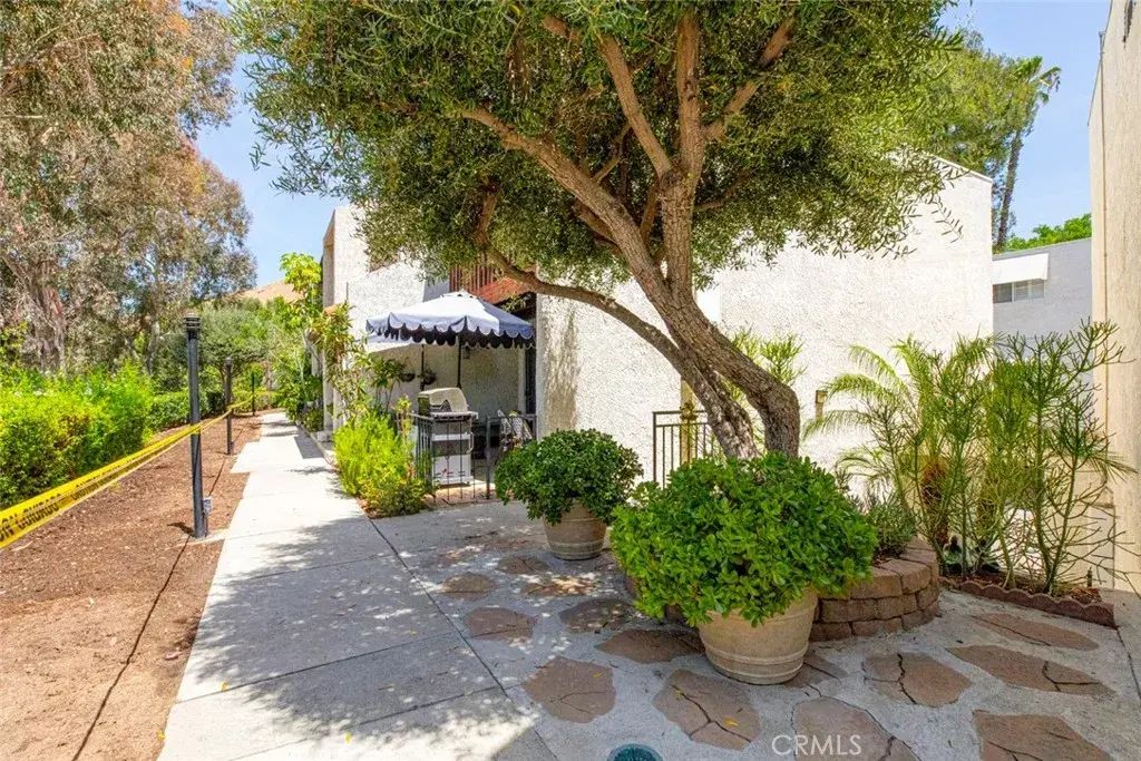 7759 Via Capri, Burbank