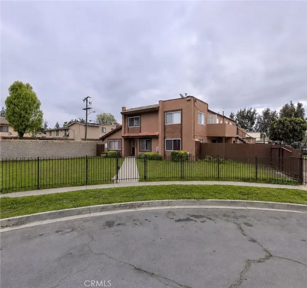1095 N Vista, Rialto