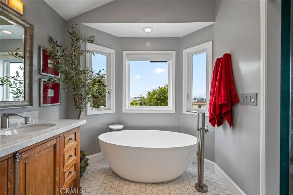 627 S Meyler Street, San Pedro