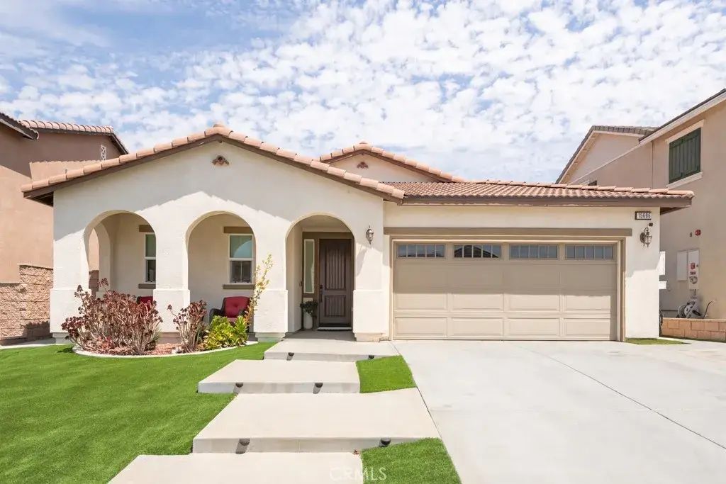 15686 Parry Peak Drive, Fontana