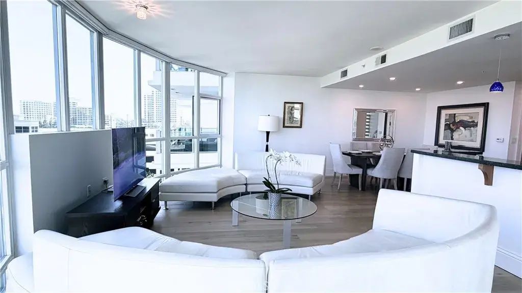 3141 Michelson 808, Irvine