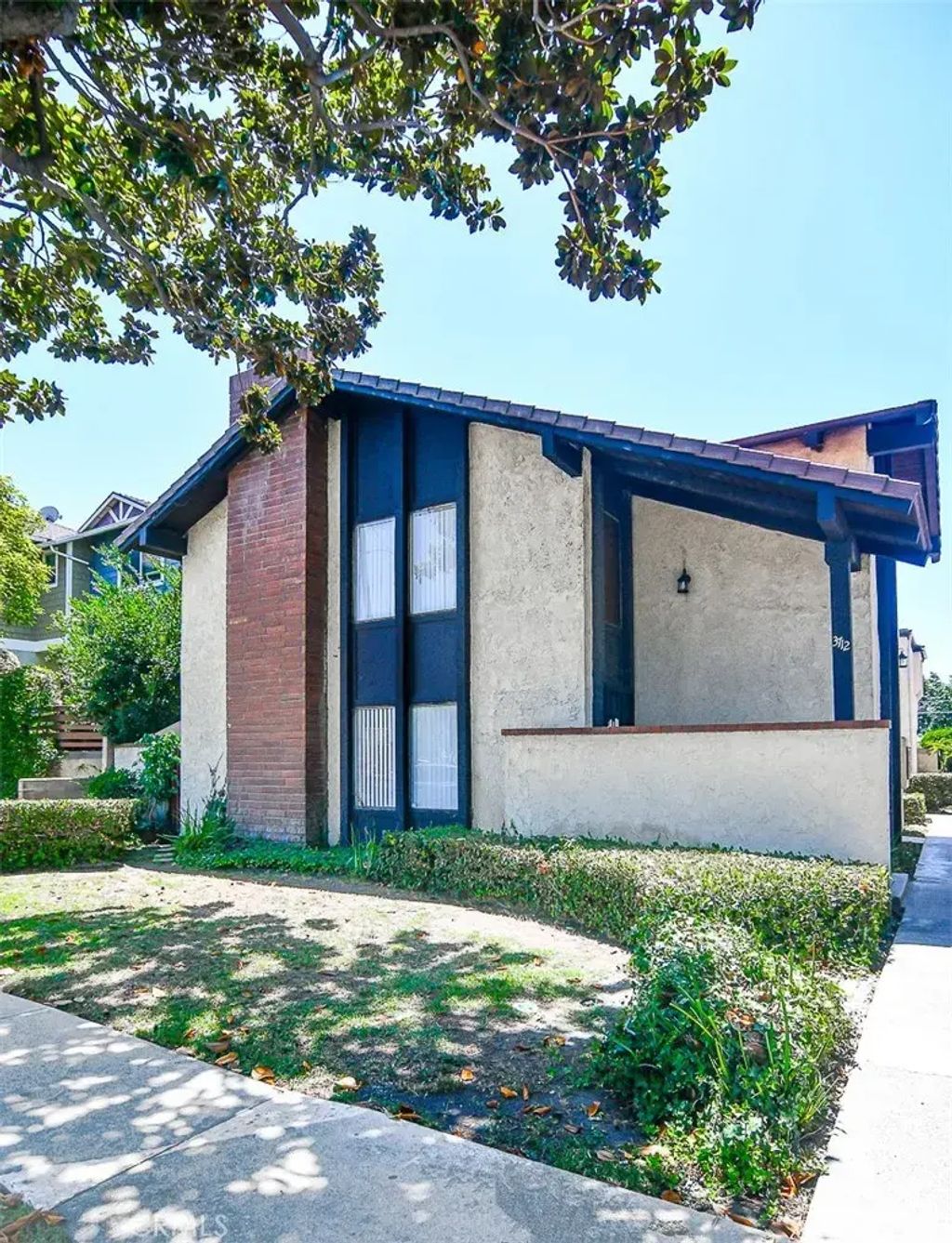 3712 Howard, Los Alamitos