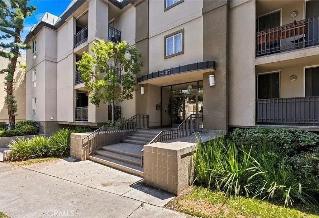 4630 Willis 305, Sherman Oaks