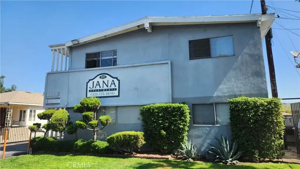 5029 Santa Ana, Cudahy