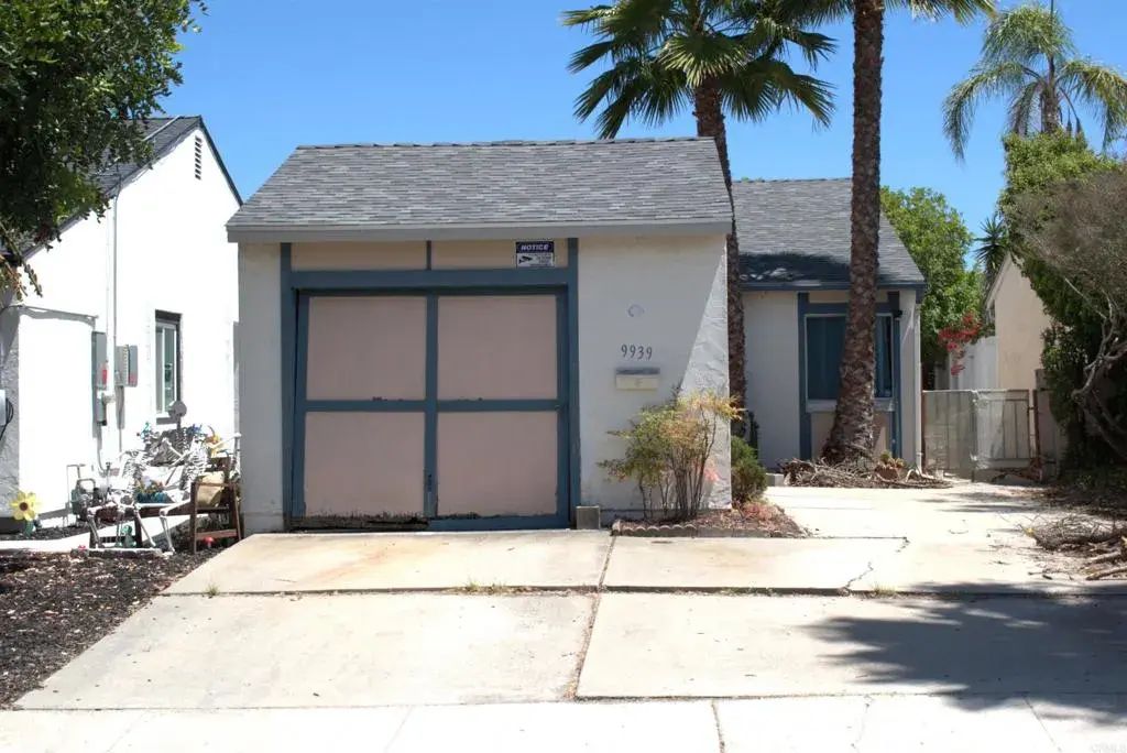9939 Paseo Montalban, 