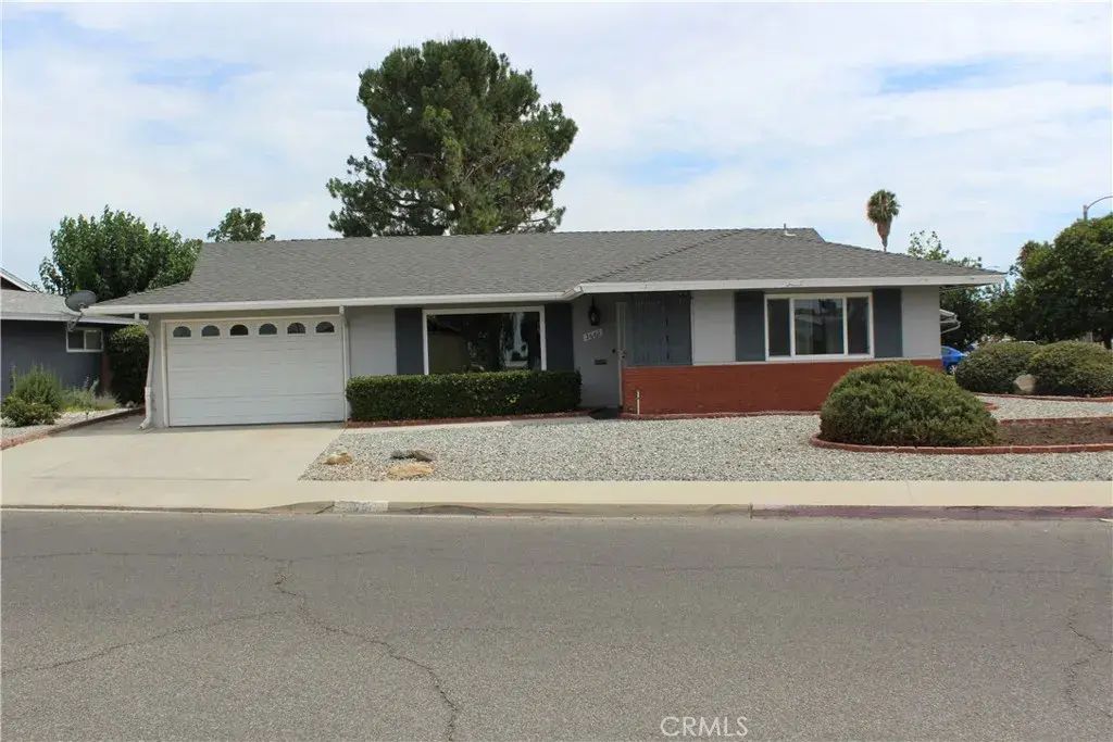 1661 W Wesley Place, Hemet