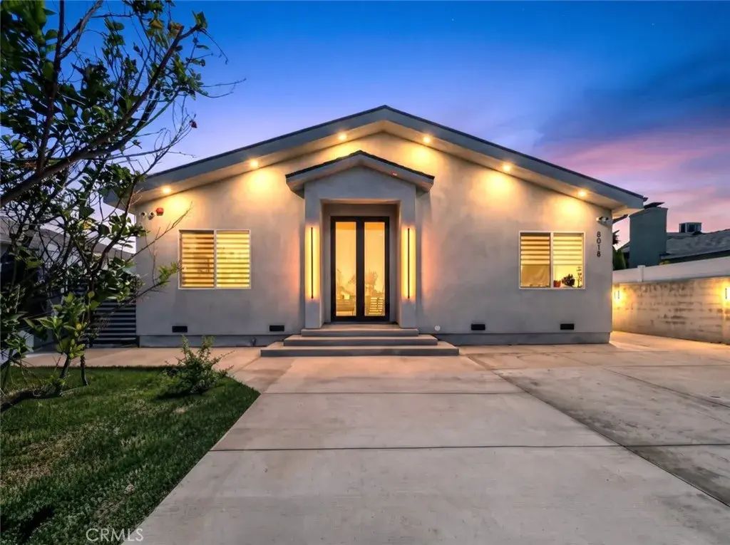 8018 Shadyglade Avenue, North Hollywood